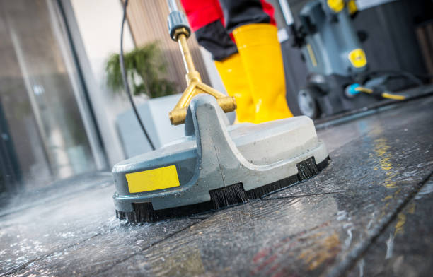 Best Deck Cleaning Services  in Golden Hills, CA