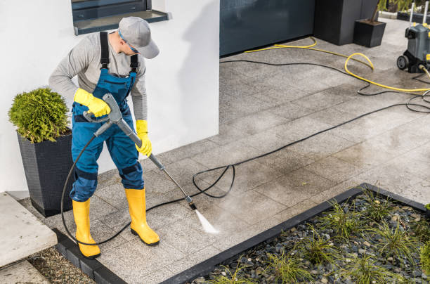 Best Deck Cleaning Services  in Golden Hills, CA